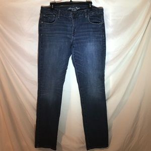 Women’s American Eagle Outfitters jeans 18R